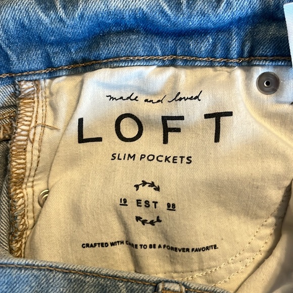 Loft straight crop jeans - NWOT!! - Picture 4 of 10